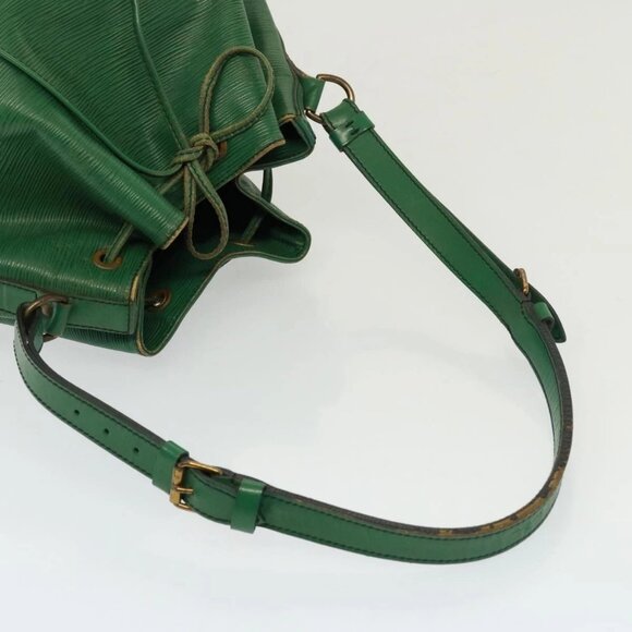LOUIS VUITTON Epi Noe Shoulder Bag Green - Picture 6 of 16